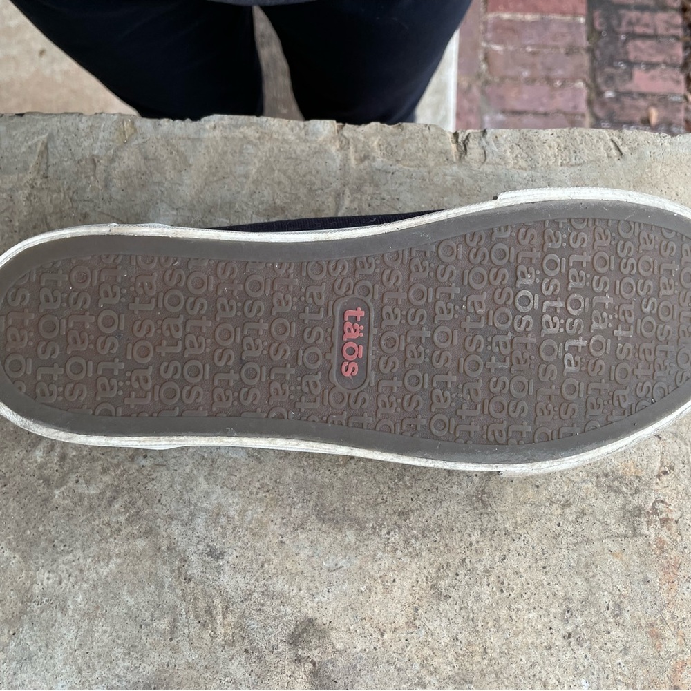 Taos Footwear Women’s Black Plimsouls - Picture 9 of 16
